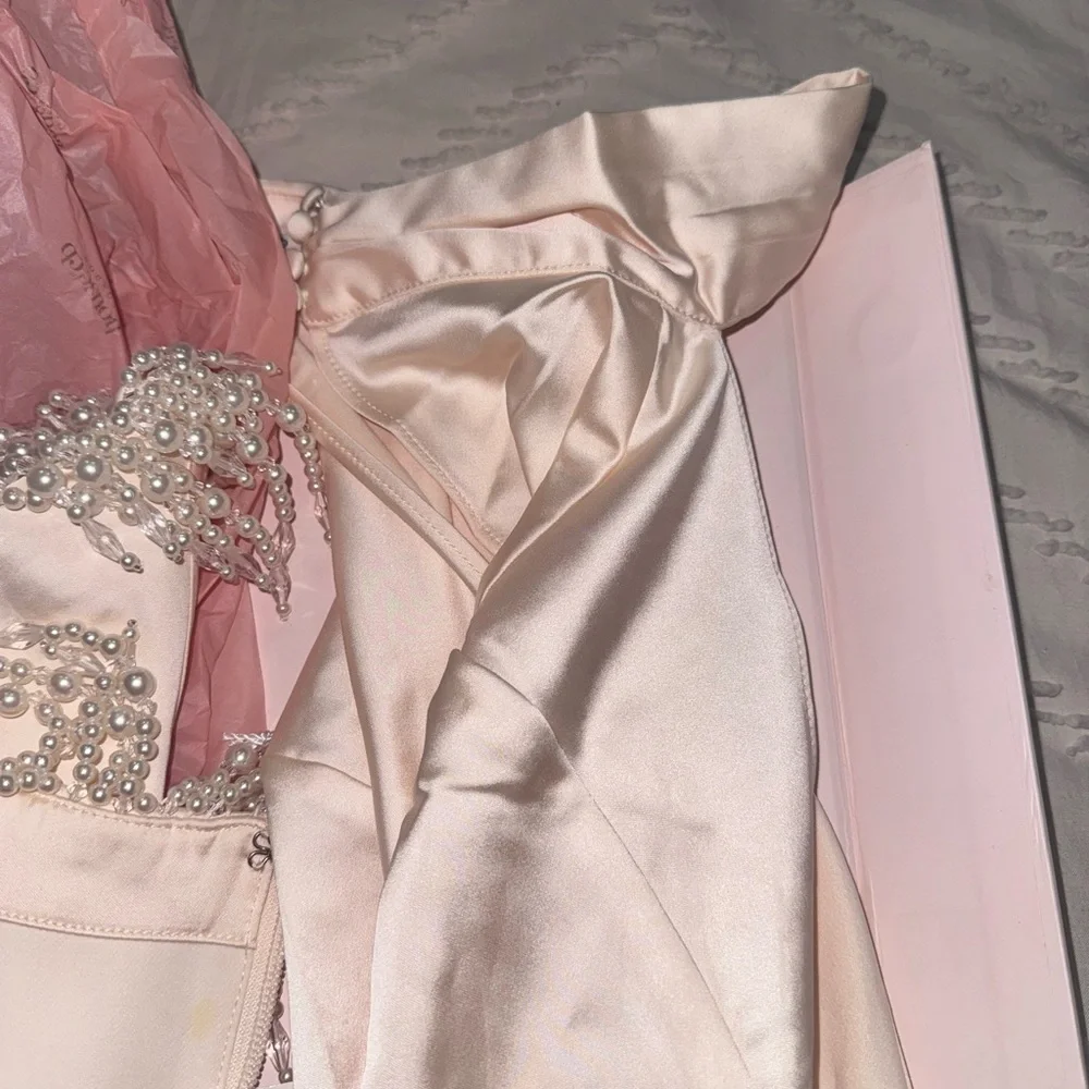 House of CB “Aubrie” corset top ( 2 piece)
Will ship with box - Picture 8 of 11